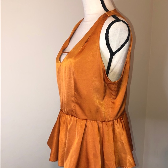 Q&A sleeveless top - Picture 5 of 8